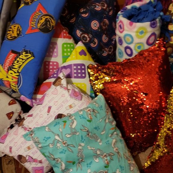 Pillows/throw cover - Picture 2 of 2